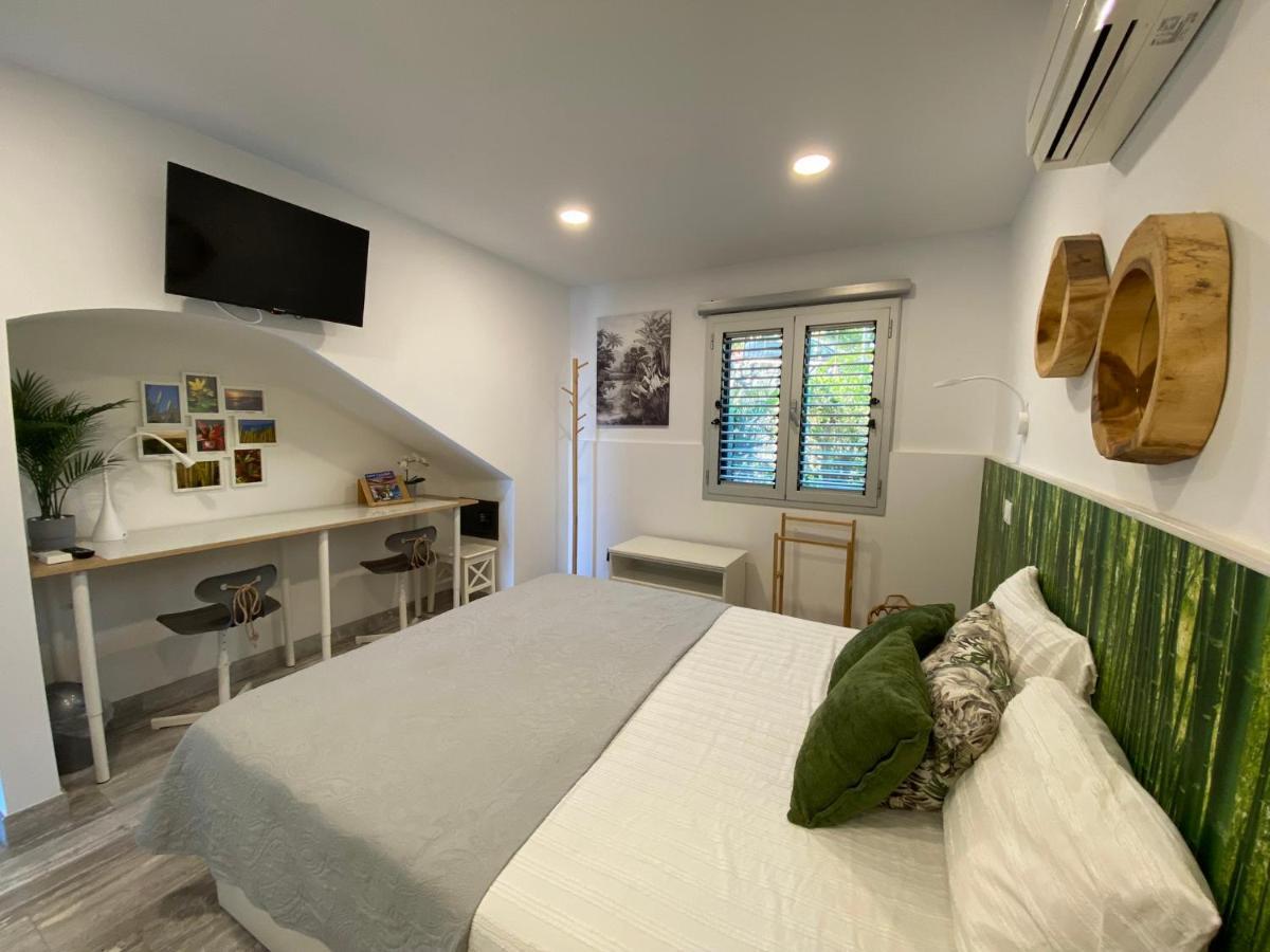 First Beachline Deluxe With Garden And Terrasse In Sun Club San Bartolomé Exterior photo